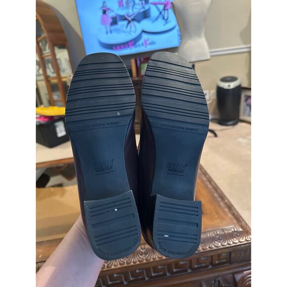 Women’s Munro Leather Brown Loafer. Size 7.5 Corpcore Officewear - Picture 5 of 5